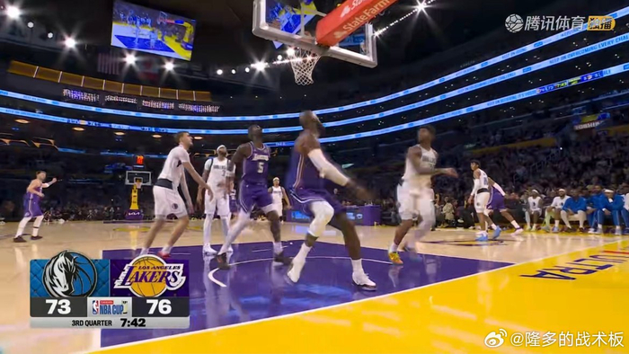 独行侠NBA战胜湖人东契奇后撤步三分的简单介绍 独行侠NBA战胜湖人东契奇后撤步三分的简单介绍